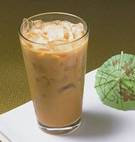Un tradicional vaso de té helado thai