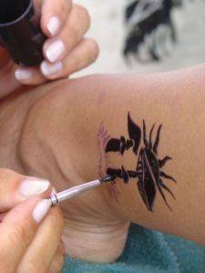 Tatuaje de henna en Madrid